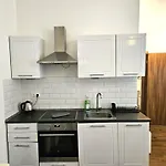 Modern 2 Bedrooms Flat In The Center