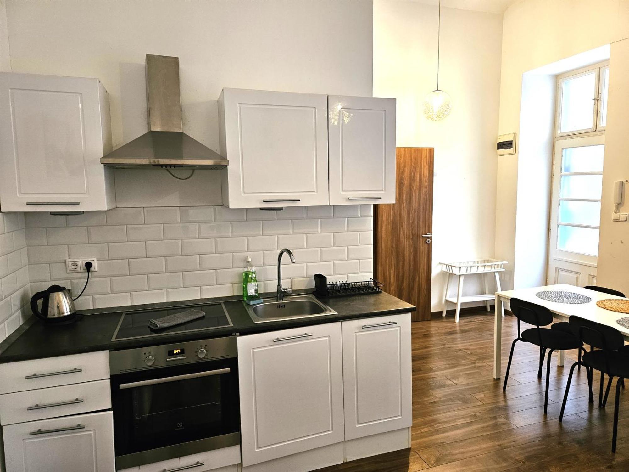 Modern 2 Bedrooms Flat In The Center Apartament